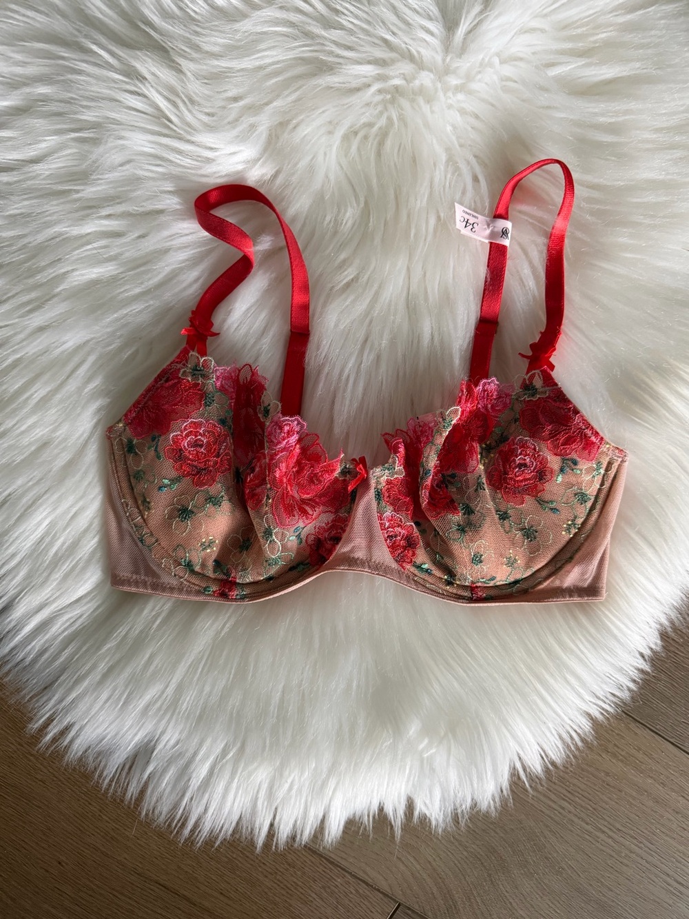Victoria’s Secret bra 34c new
